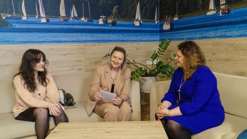 Laureatki konkursu na kartkę wielkanocną Giżycka odebrały swoje nagrody